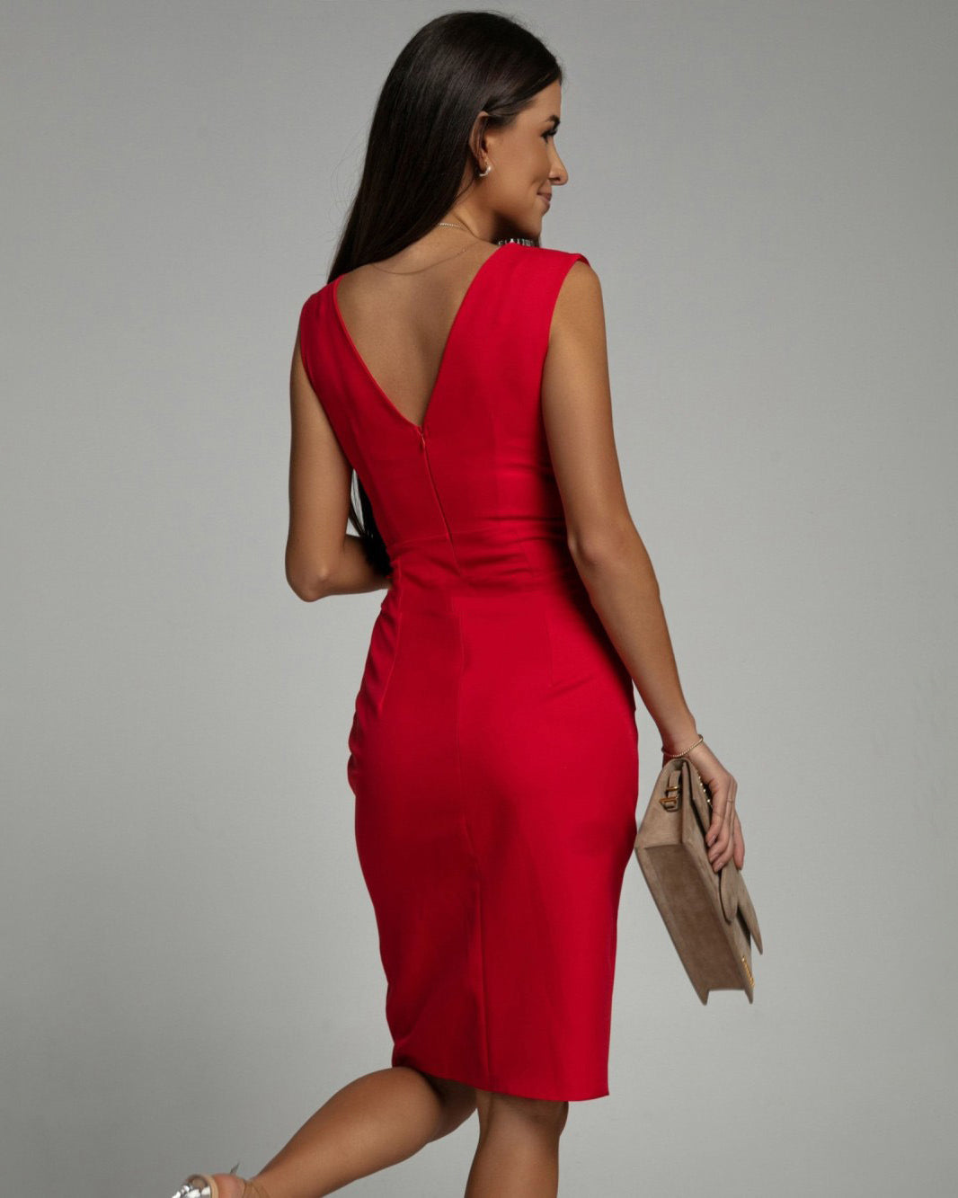 Fresia – Elegant Tight-Fitted V-Neckline Dress